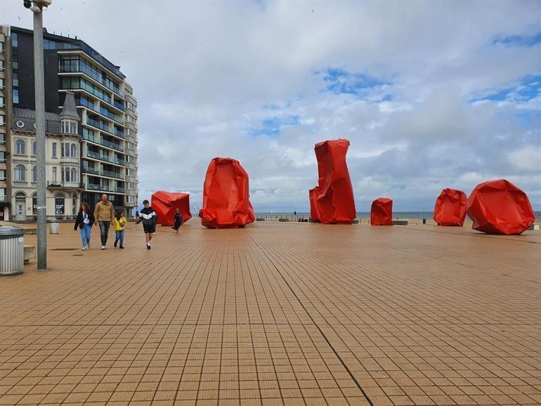2 Slaapkamer Appartement Op De Zeedijk Van Oostende. Exteriör bild