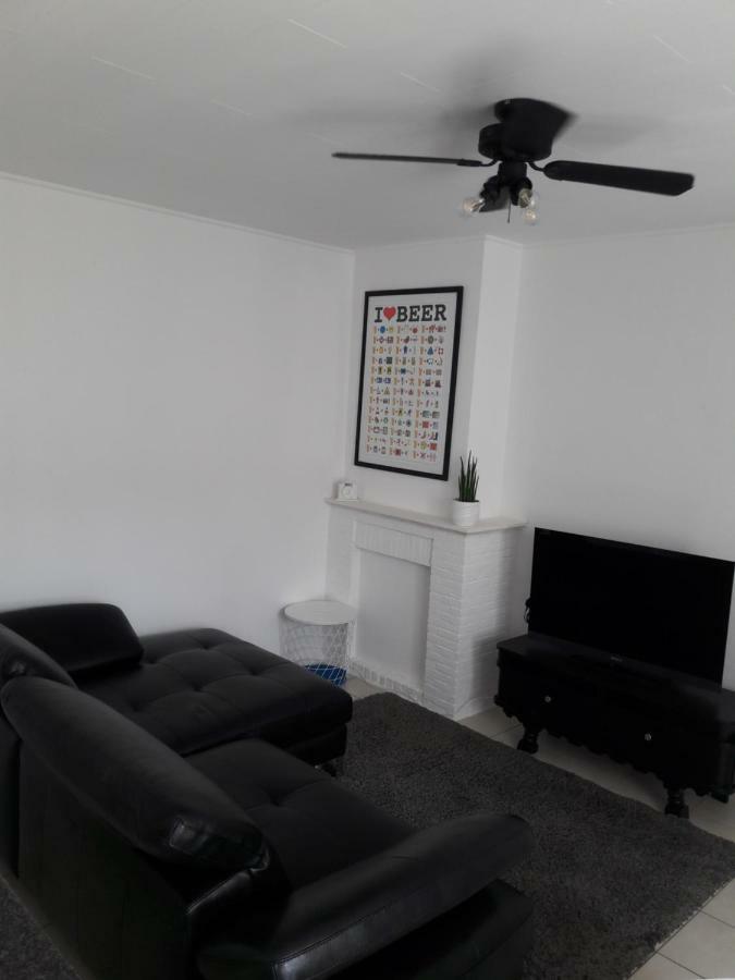 2 Slaapkamer Appartement Op De Zeedijk Van Oostende. Exteriör bild
