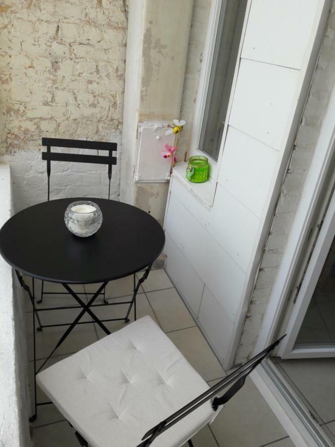 2 Slaapkamer Appartement Op De Zeedijk Van Oostende. Exteriör bild