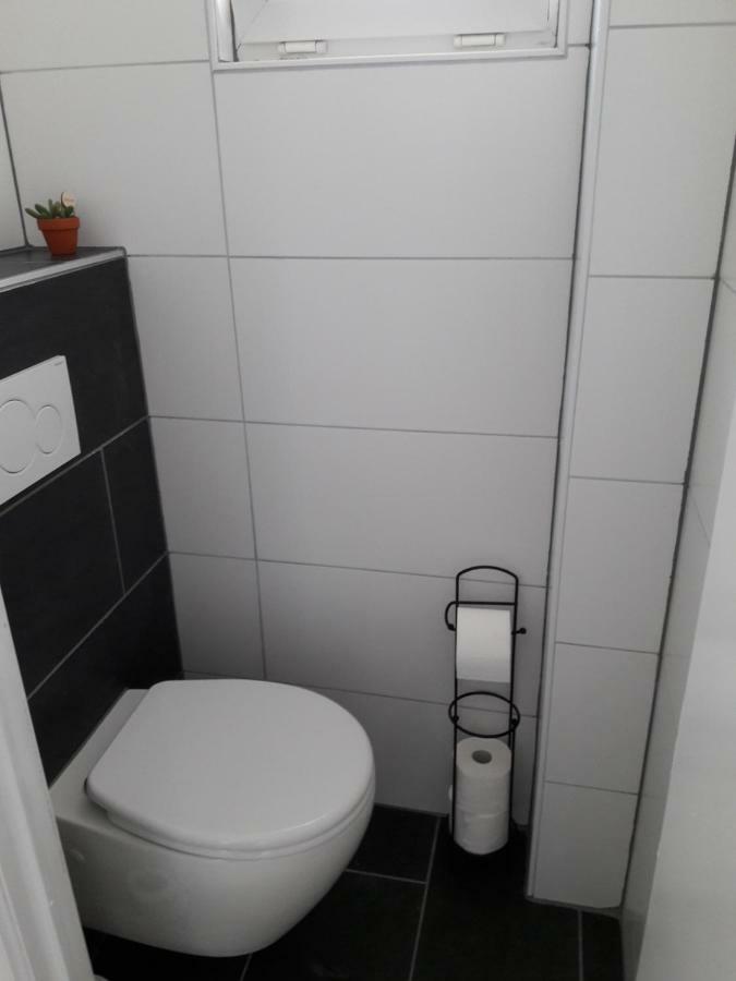 2 Slaapkamer Appartement Op De Zeedijk Van Oostende. Exteriör bild