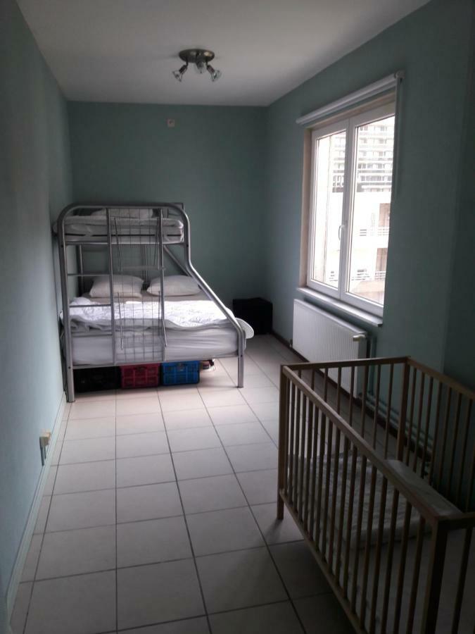 2 Slaapkamer Appartement Op De Zeedijk Van Oostende. Exteriör bild